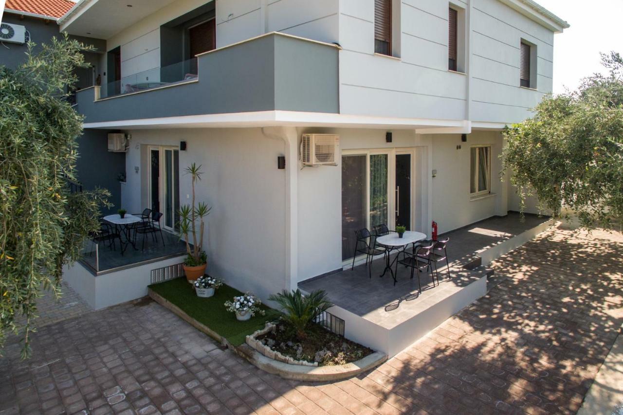 Oinoelia Luxury Suites & Residence Potos Luaran gambar
